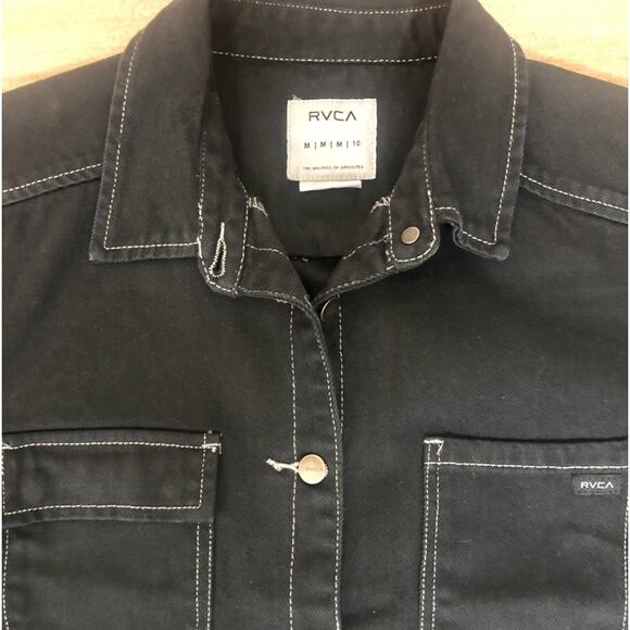 RVCA Daze Denim Jacket Raw Hem Button Up Pockets M (10) Black Skater Streetwear - Picture 9 of 13